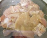 Foto langkah ke 2 dari resep Chicken Karaage (Ayam Goreng Ala Jepang) beserta tips.