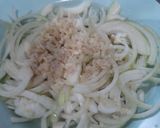 Foto langkah ke 2 dari resep Salmon Panggang dan Tumis Kembang Kol.