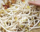 Foto langkah ke 2 dari resep Tumis Toge Oncom Simpel.