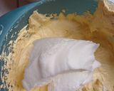 Foto langkah ke 7 dari resep Marmer Cake.