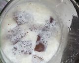 A picture of step 1 of KitKat Freaky Shake.