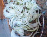 Foto del paso 5 de la receta: Dorada al horno con langostinos macerados y patatas guisadas