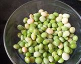 A picture of step 1 of Lilva Beans Khichadi.