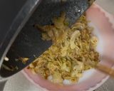 A picture of step 6 of Easy!Easy! Cabbage Tuna Pie.