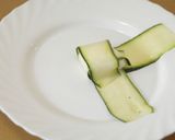 Rántott cukkini mozzarellával töltve recept fázis 2 fotója