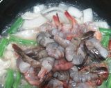 Foto langkah ke 2 dari resep Udang saus tiram praktis.