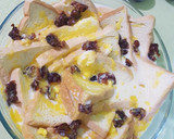 Foto langkah ke 2 dari resep Puding Roti Kurma Fla Custard.