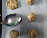 Gambar langkah 4 resipi Biskut Oat Durian.