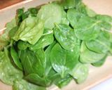 Foto del paso 1 de la receta: Ensalada de espinacas con palmitos y espárragos