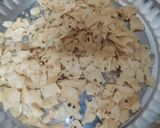 A picture of step 1 of Roasted Papad Churi.