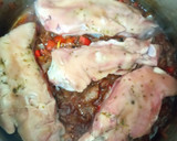 Foto del paso 3 de la receta: Pies de cerdo con champiñones y boniato