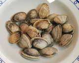 Foto del paso 1 de la receta: Merluza a la vasca con langostinos