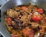 A picture of step 1 of Tomato khati- Methi Chutney.