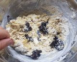 Foto del paso 3 de la receta: Galletitas dulces sin gluten con ciruelas pasas