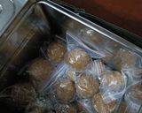 A picture of step 11 of Gond Muthiya k laddu.
