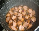 Foto del paso 2 de la receta: Salchichas con Patatas al Oloroso Dulce