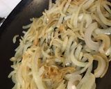 Foto del paso 1 de la receta: Salsa parisienne: pollo con champiñones y crema