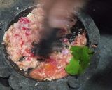 Foto langkah ke 2 dari resep Balado telur dan ubi kuah santan kental.