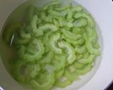 Foto langkah ke 1 dari resep Telur Dadar Pare khas Pontianak.