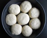 A picture of step 5 of Cheese & Bacon ‘Pampushky’.