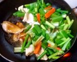 รูปขั้นตอนการทำที่ 4 ของ ไก่ผัดต้นหอม