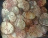Foto del paso 5 de la receta: Hígado sellado, papas rústicas, sofrito de morrón, cebolla y ajo