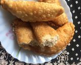 A picture of step 5 of Gujarati Sweet DishGhughra.