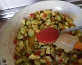 Foto del paso 4 de la receta: Pasta integral con calabacin y bacón ahumado