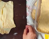Foto langkah ke 8 dari resep STRUDEL pisang cokelat keju.