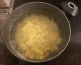 Foto del passaggio 1 della ricetta Patate al forno perfette