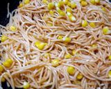 A picture of step 2 of Garlic Butter corn Spaghetti.