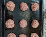 Foto del paso 1 de la receta: ~ Albóndigas rellenas con salsa de champiñones, verdeo y puerro ~