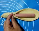 Foto langkah ke 3 dari resep Caterpillar bread.