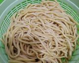 Foto langkah ke 1 dari resep 8. Mie goreng kuning ala saya.