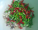 Foto langkah ke 1 dari resep Oseng Cumi Basah.