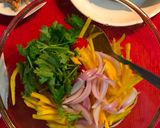 Gambar langkah 2 resipi Salad Mangga.