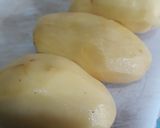 Foto langkah ke 1 dari resep Kentang Jamur Masak Kecap.