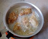 A picture of step 8 of #THE BIG FIVE#KIDS MENU Kuku Kikapu with Curly Chips.