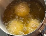 Foto langkah ke 4 dari resep Chicken Cheese Balls.