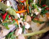 Foto langkah ke 3 dari resep Oseng Pedas Ikan Pari & Udang.