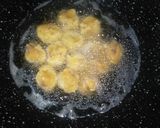 Foto langkah ke 6 dari resep Soes Goreng sosis.