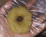 Foto langkah ke 4 dari resep Banana Bomb / bola pisang coklat.