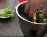 A picture of step 1 of Palak Paneer Frankie.
