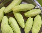 A picture of step 1 of Potol Misti / Parwal Mithai.