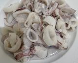 Foto langkah ke 1 dari resep Cumi masak hitam pedas.