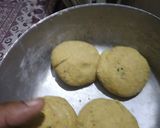 A picture of step 2 of Corn Paratha.
