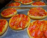Foto langkah ke 9 dari resep Pizza mini ekonomis (pizza kw).