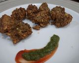 A picture of step 5 of Green Moong dal pakodi.
