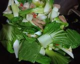Foto langkah ke 5 dari resep Tumis sawi pok coy.