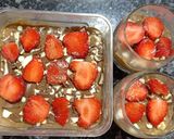 A picture of step 11 of Coffee Custard Pudding with Strawberries.